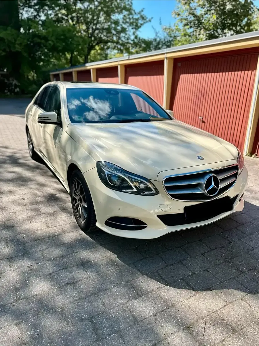 Gebraucht Mercedes E220 170 PS (125 kW) 2014 Silber Limousine