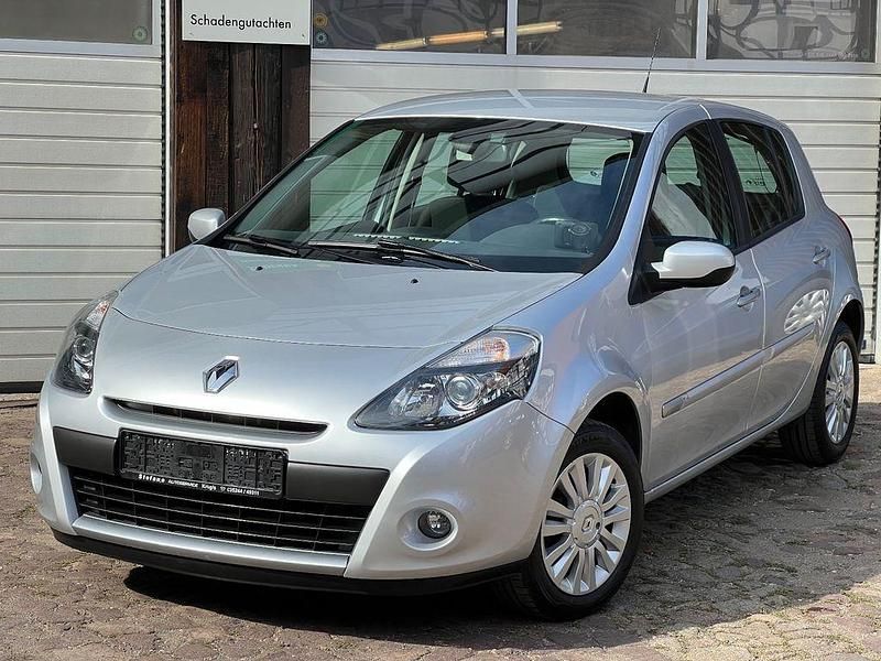 Gebraucht Renault Clio III Dynamique 101 PS (74 kW) 2009 Grau Limousine