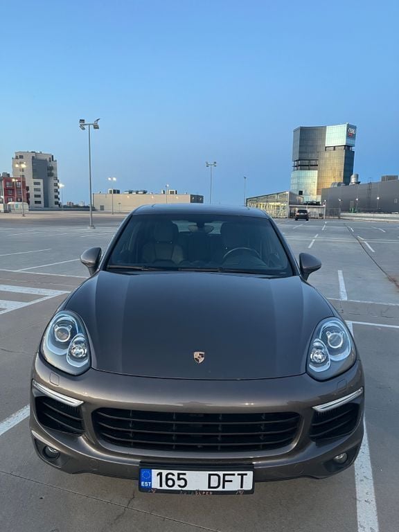 Braun Gebraucht 2017 Porsche Cayenne SUV | 34.000 € (Superpreis) - Bild 1/4