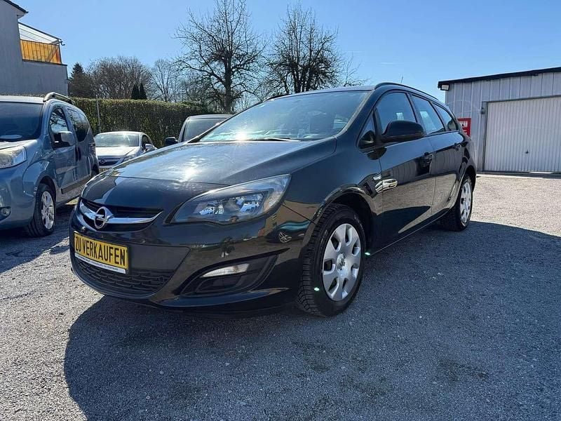 Schwarz Gebraucht 2015 Opel Astra Kombi | 7.690 € (Guter Preis) - Bild 1/4
