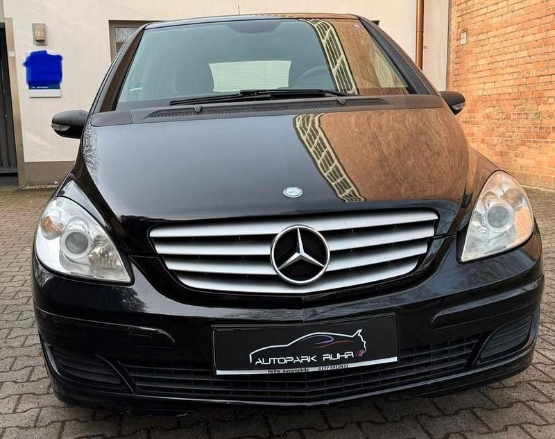 Gebraucht Mercedes B180 109 PS (80 kW) 2008 Schwarz Van / Kleinbus