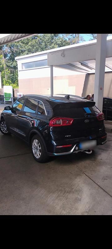 Gebraucht Kia Niro Vision 141 PS (103 kW) 2018 Blau SUV