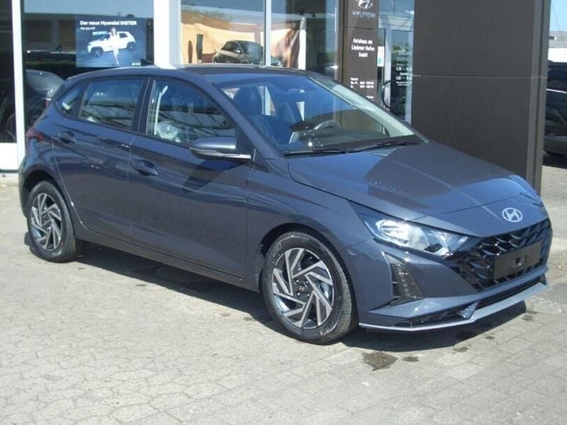 Grau Neu 2025 Hyundai i20 Trend Kleinwagen | 22.990 € (Fairer Preis) - Bild 1/4