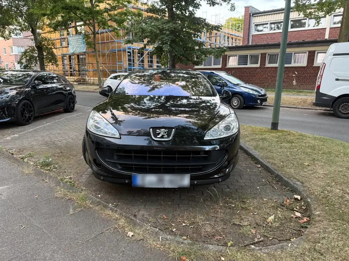 Gebraucht Peugeot 407 Coupe Platinum 241 PS (177 kW) 2011 Schwarz Coupé