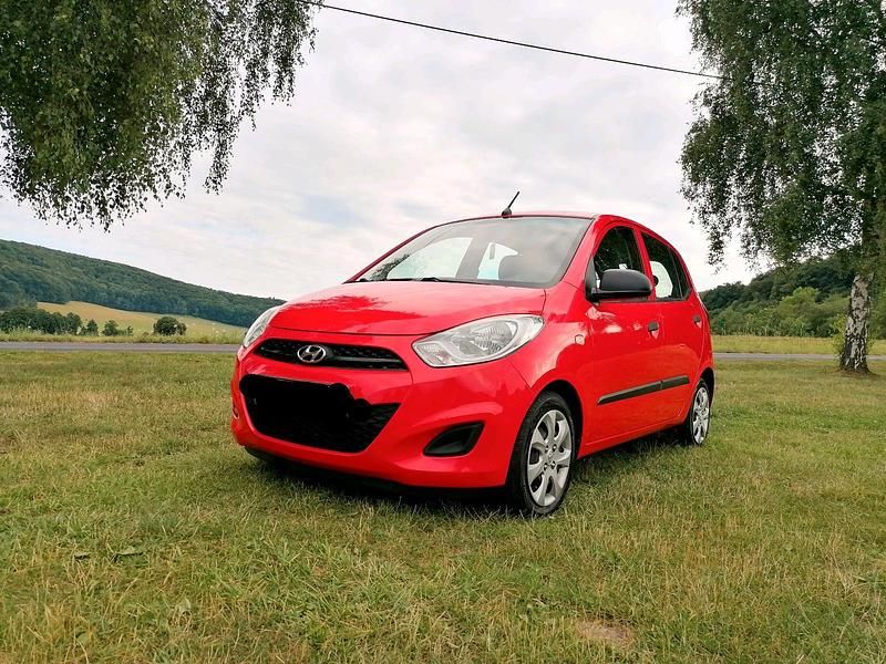 Rot Gebraucht 2013 Hyundai i10 Kleinwagen | 2.550 € (Guter Preis) - Bild 1/4