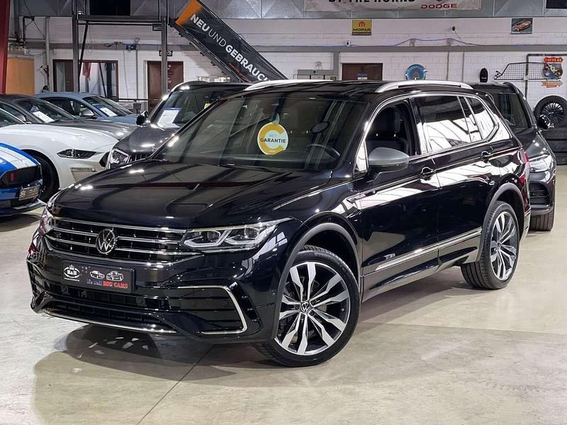 Deep black Gebraucht 2022 VW Tiguan Allspace R-line Plus SUV | 40.850 € (Etwas zu teuer) - Bild 1/4