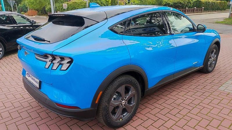 Gebraucht Ford Mustang Mach-E Extended Range 216 kW (294 PS) 2022 Blau SUV