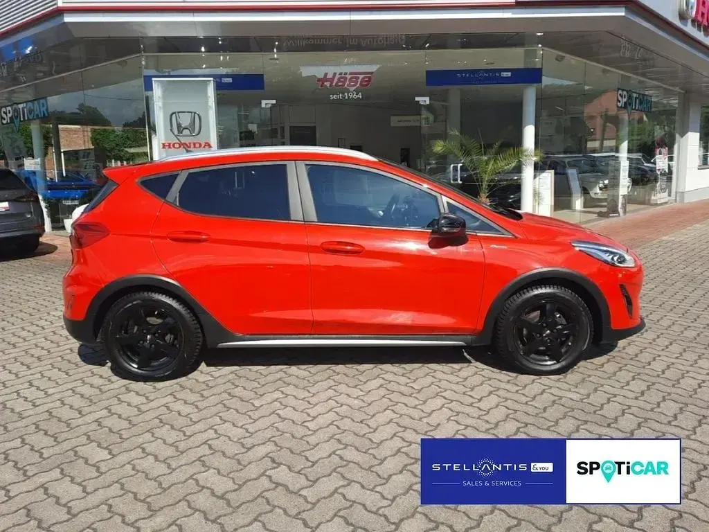 Gebraucht Ford Fiesta Active 101 PS (74 kW) 2018 Rot Kleinwagen