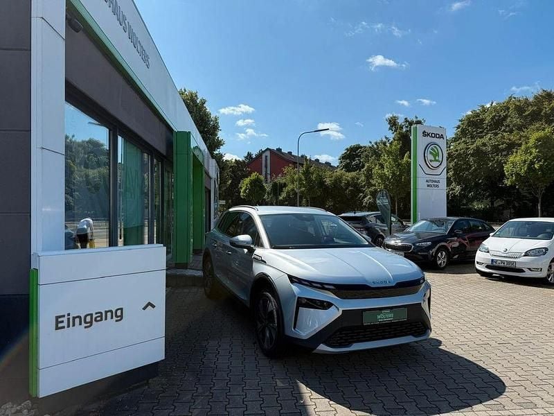 Silber Gebraucht 2025 Skoda Elroq Loft SUV | 37.600 € (Fairer Preis) - Bild 1/4