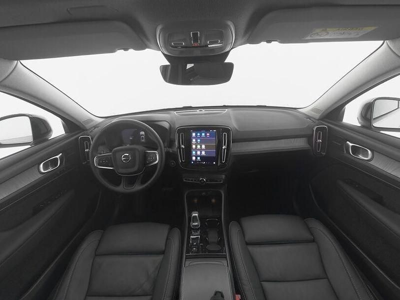 Gebraucht Volvo XC40 Plus 163 PS (119 kW) 2025 Weiß SUV