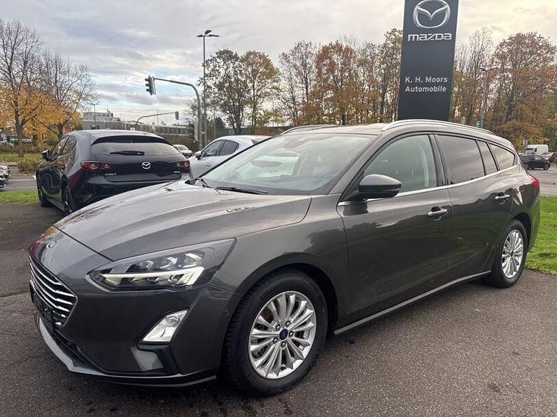 Gebraucht Ford Focus Titanium 125 PS (91 kW) 2021 Grau Kombi