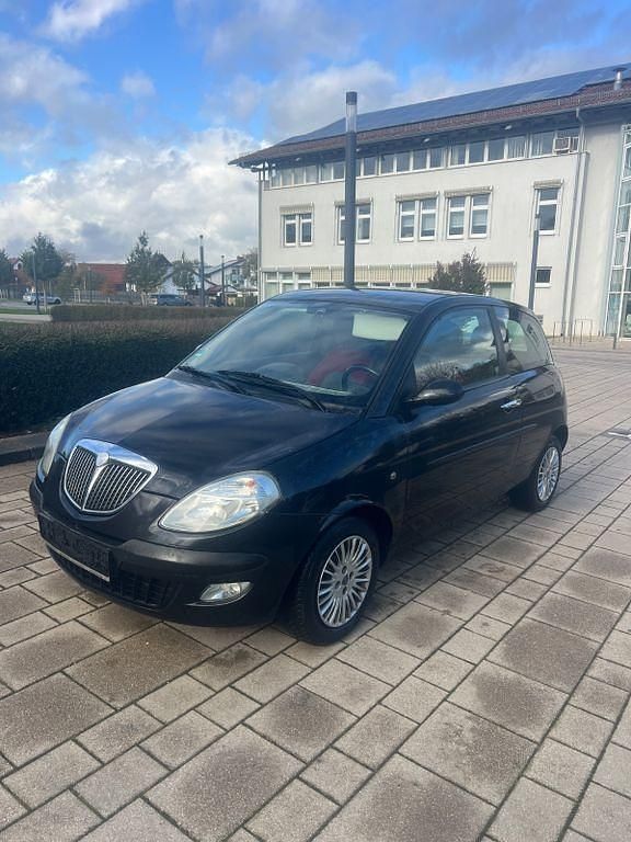 Gebraucht Lancia Ypsilon 80 PS (58 kW) 2005 Schwarz Kleinwagen
