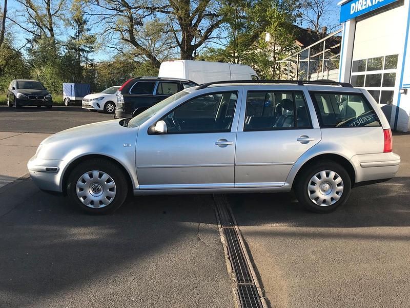 Second-hand VW Jetta 115 CP (84 kW) 2003 Gri Break