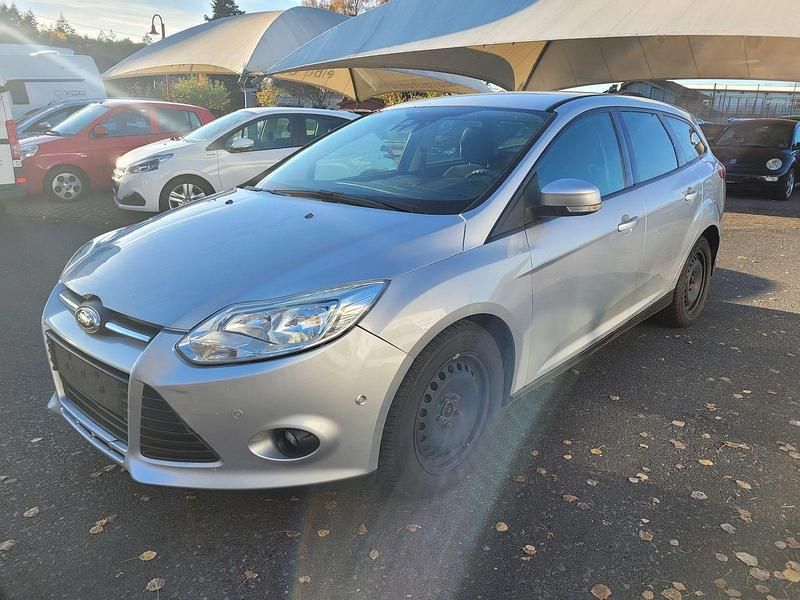 Gebraucht Ford Focus 95 PS (69 kW) 2011 Silber Kombi