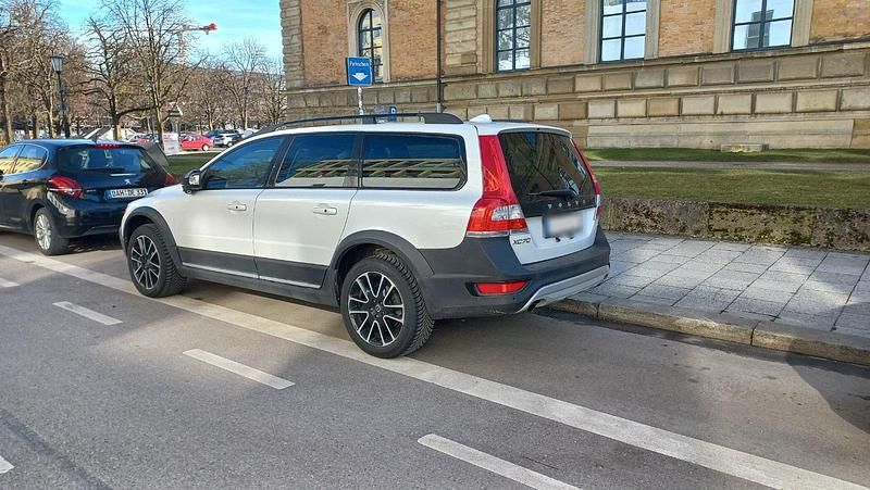 Gebraucht Volvo XC70 249 PS (183 kW) 2015 Weiß Kombi