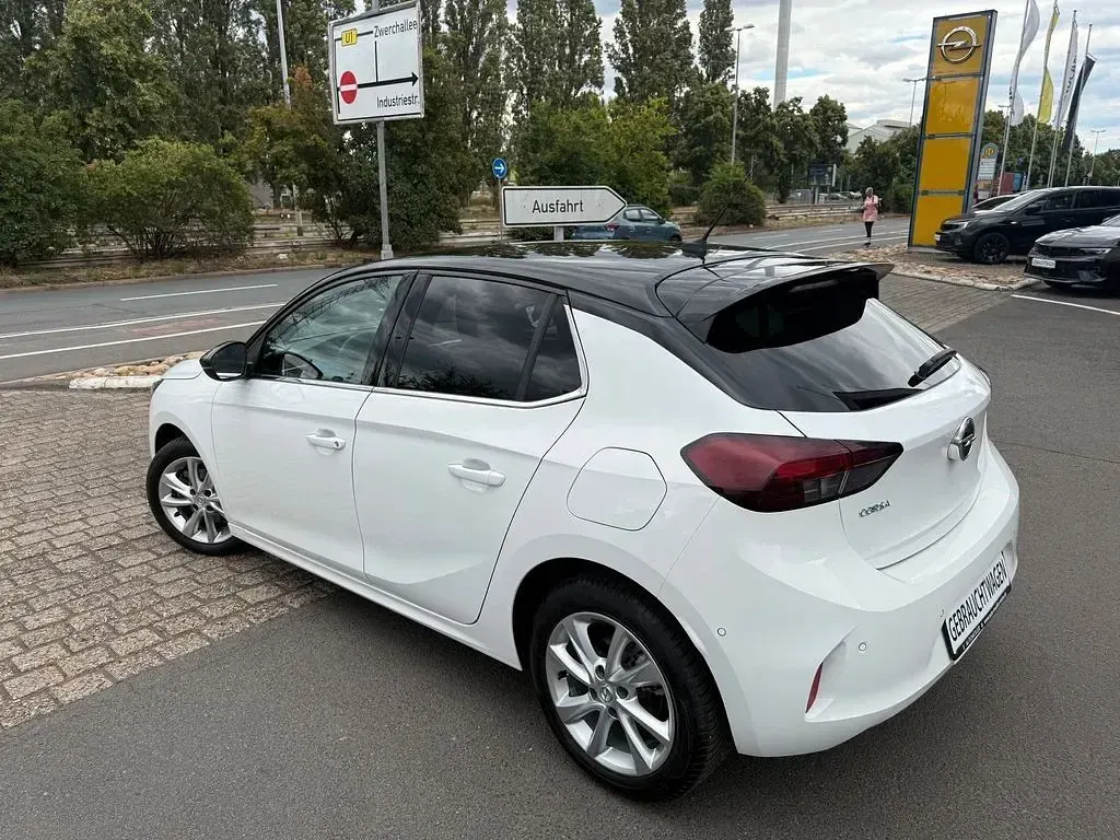 Gebraucht Opel Corsa Elegance 101 PS (74 kW) 2023 White jade Kleinwagen