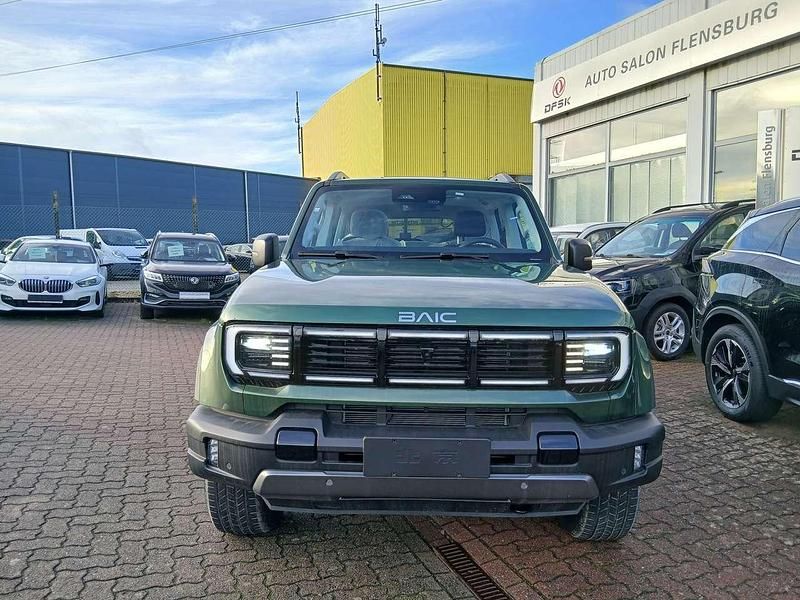 Neu Baic BJ40 234 PS (172 kW) 2025 Grün SUV