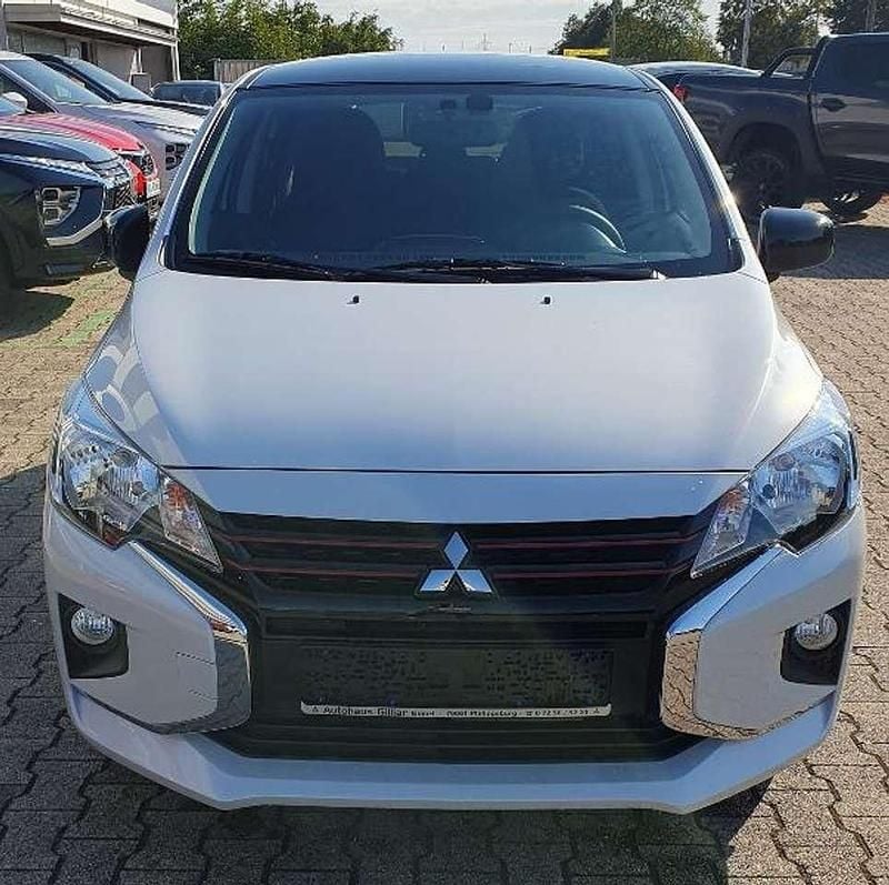 Neu Mitsubishi Space Star Select+ 71 PS (52 kW) 2025 Titanweiß/pianoschwarz Limousine