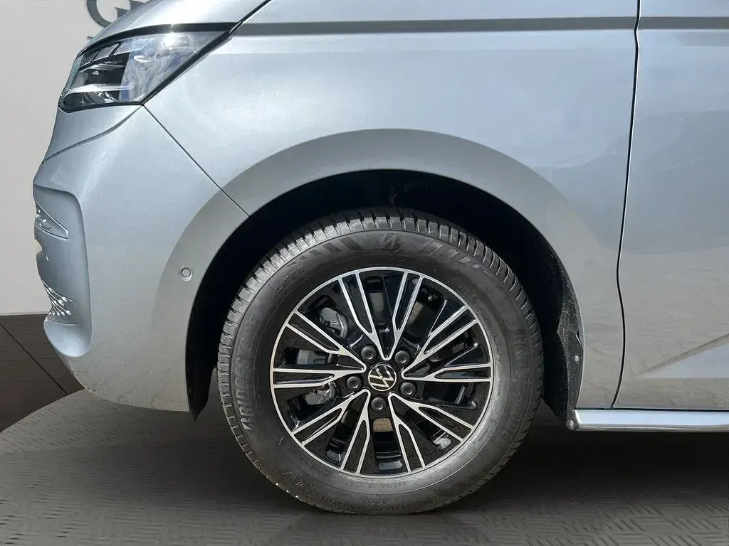 Neu VW Multivan 150 PS (110 kW) 2026 Silber Van / Kleinbus