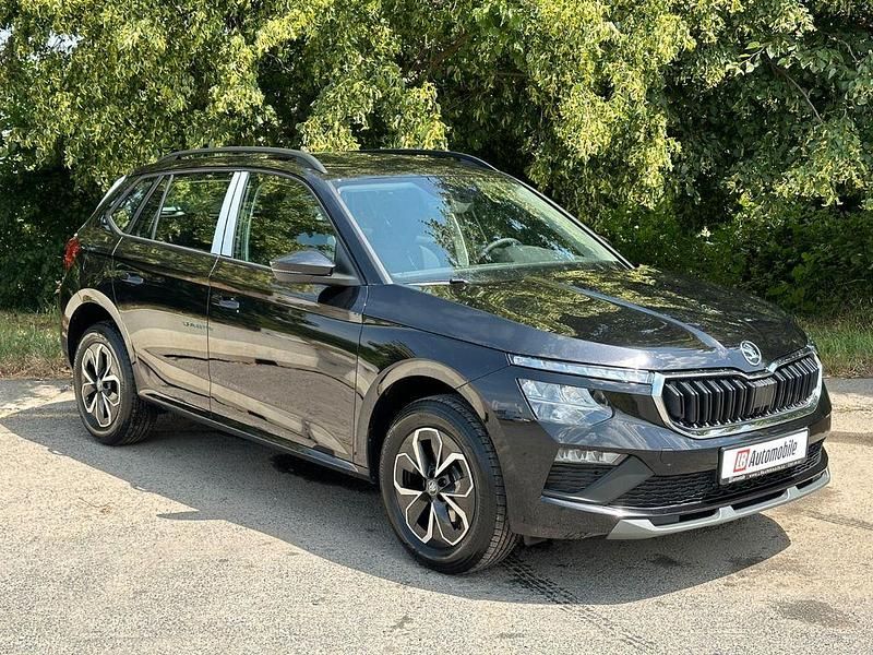 Neu Skoda 105 95 PS (69 kW) 2025 Schwarz Limousine