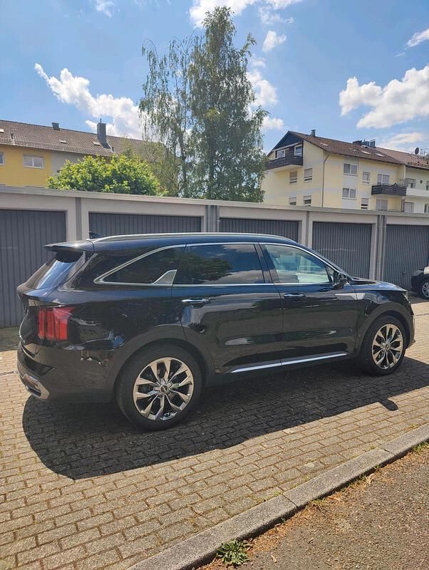 Schwarz Gebraucht 2022 Kia Sorento Platinum SUV | 27.299 € (Guter Preis) - Bild 1/4