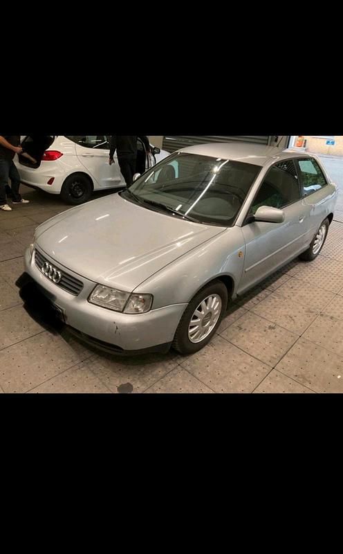 Silber Gebraucht 1997 Audi A3 Kleinwagen | 1.250 € (Superpreis) - Bild 1/4