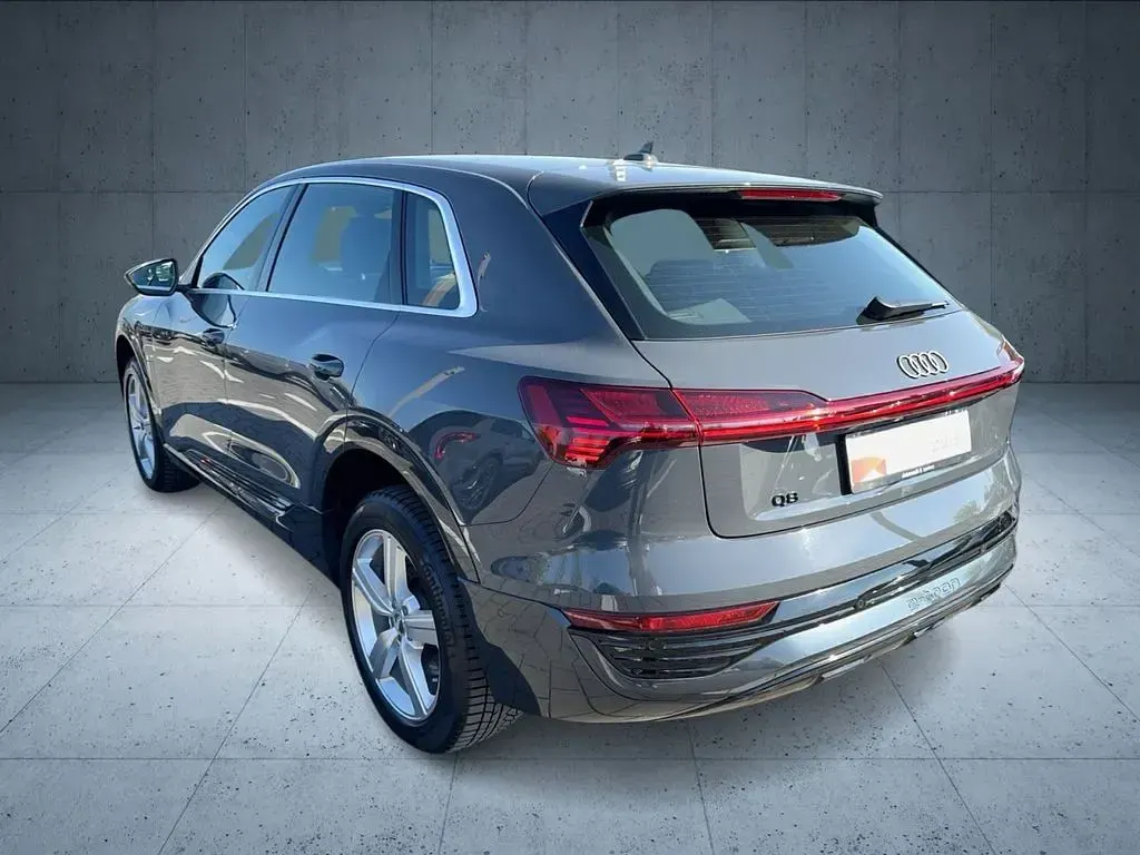 Gebraucht Audi Q8 e-tron Advanced 250 kW (340 PS) 2023 Magnetgrau SUV