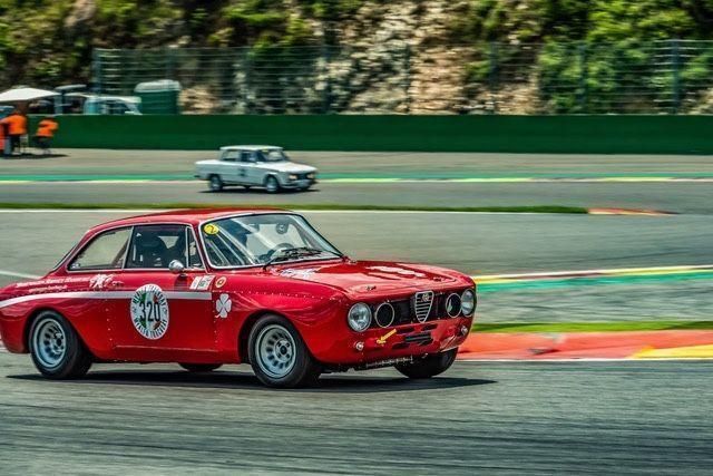 Rot Gebraucht 1972 Alfa Romeo 2000 Veloce Coupé | 58.000 € - Bild 1/4