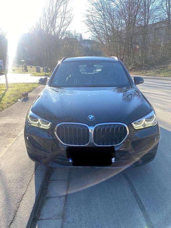 Schwarz Gebraucht 2019 BMW X1 Sport Line SUV | 19.800 € (Fairer Preis) - Bild 1/4