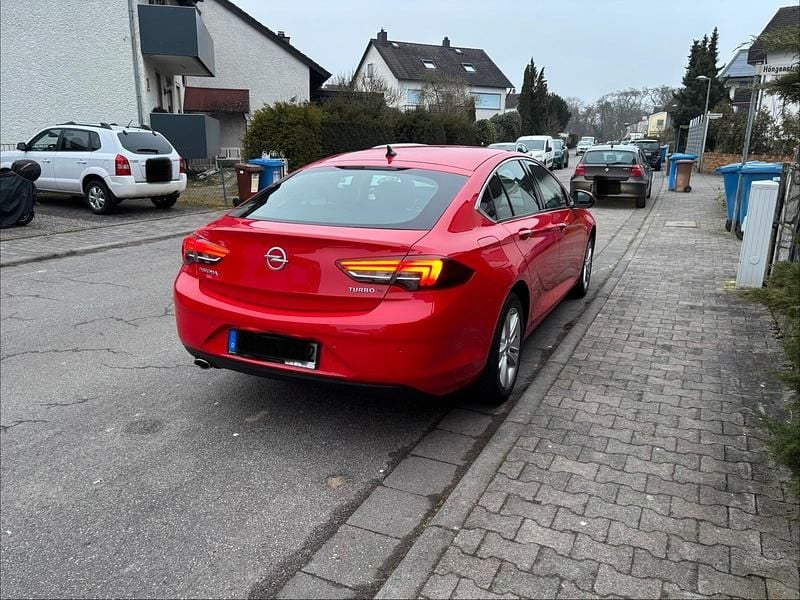 Rot Gebraucht 2018 Opel Insignia Limousine | 10.500 € (Superpreis) - Bild 1/4