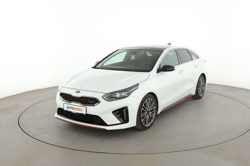 Weiß Gebraucht 2020 Kia ProCeed Kleinwagen | 23.050 € (Fairer Preis) - Bild 1/4