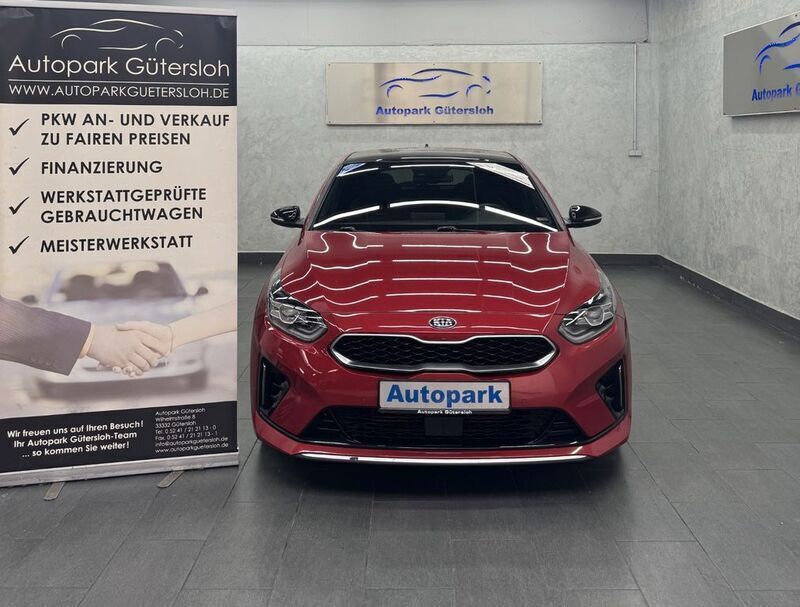Rot Gebraucht 2019 Kia ProCeed GT-Line Kleinwagen | 15.999 € (Fairer Preis) - Bild 1/4