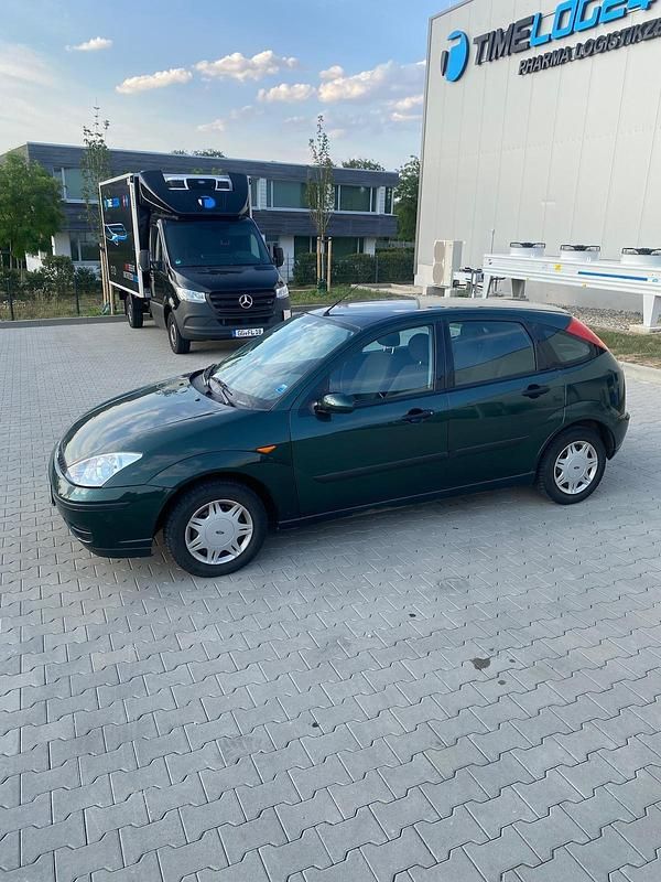 Grün Gebraucht 2004 Ford Focus Kleinwagen | 1.150 € (Guter Preis) - Bild 1/4