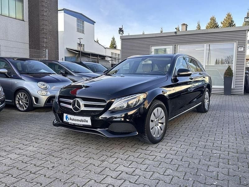 Silber Gebraucht 2015 Mercedes C220 Limousine | 10.980 € (Guter Preis) - Bild 1/4