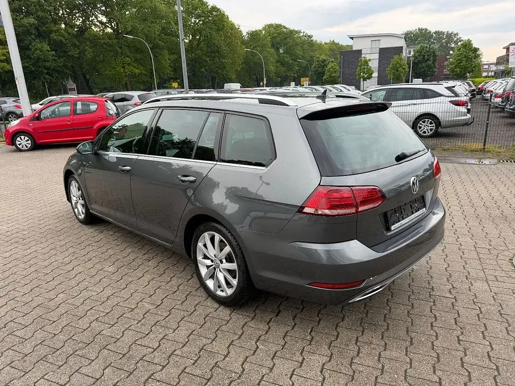 Second-hand VW Golf VII Highline 150 CP (110 kW) 2019 Gri Break