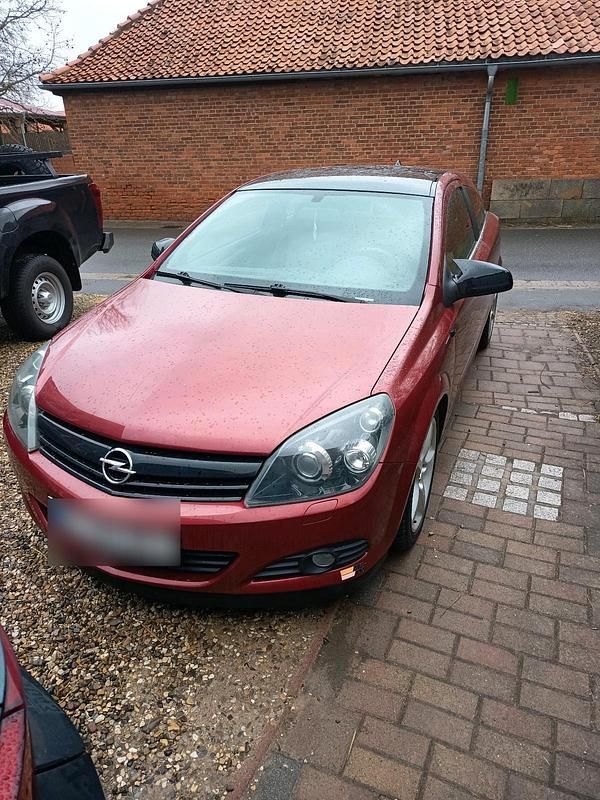 Gebraucht Opel Astra GTC 170 PS (125 kW) 2005 Rot