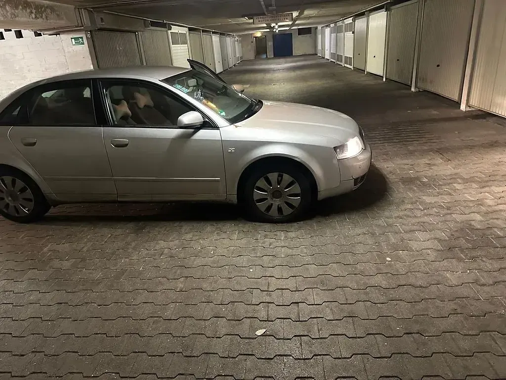 Gebraucht Audi A4 170 PS (125 kW) 2003 Silber Limousine