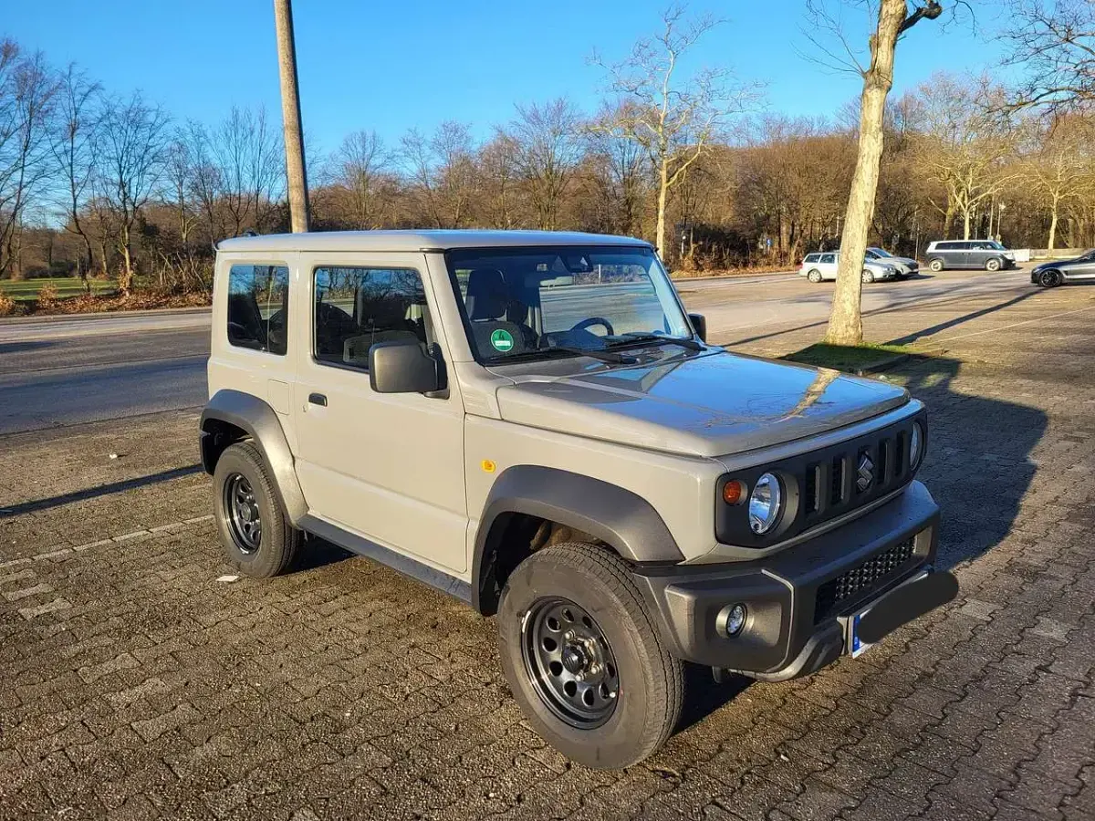 Gebraucht Suzuki Jimny Comfort 102 PS (75 kW) 2019 Grau SUV