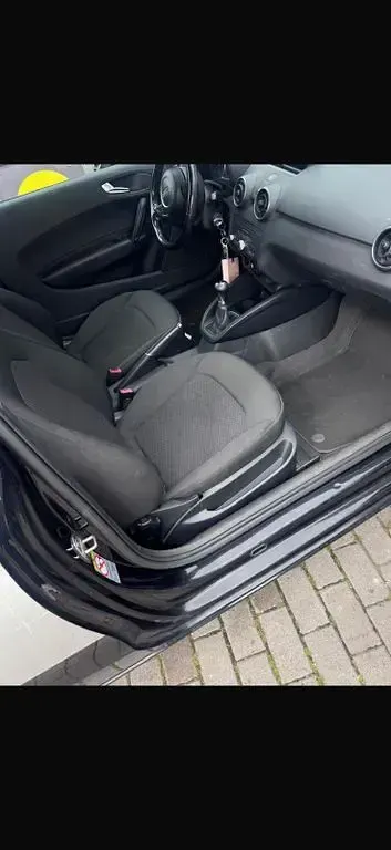 Gebraucht Audi A1 Ambition 86 PS (63 kW) 2011 Silber Kleinwagen