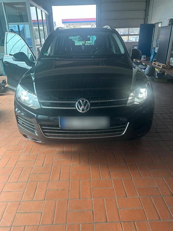 Schwarz Gebraucht 2011 VW Touareg SUV | 10.000 € (Superpreis) - Bild 1/4