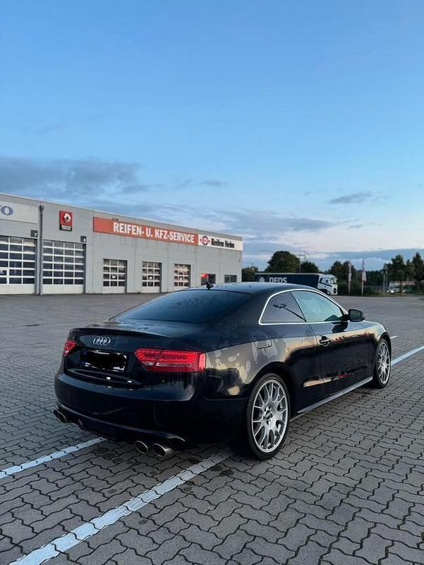 Second-hand Audi A5 Design 211 CP (155 kW) 2009 Negru Coupe