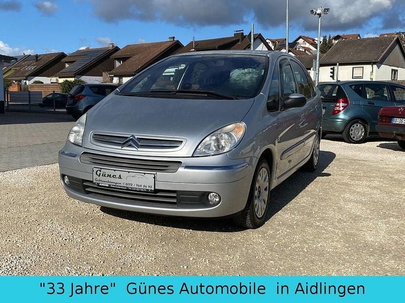 Gebraucht Citroën Xsara Picasso 109 PS (80 kW) 2009 Silber Van / Kleinbus