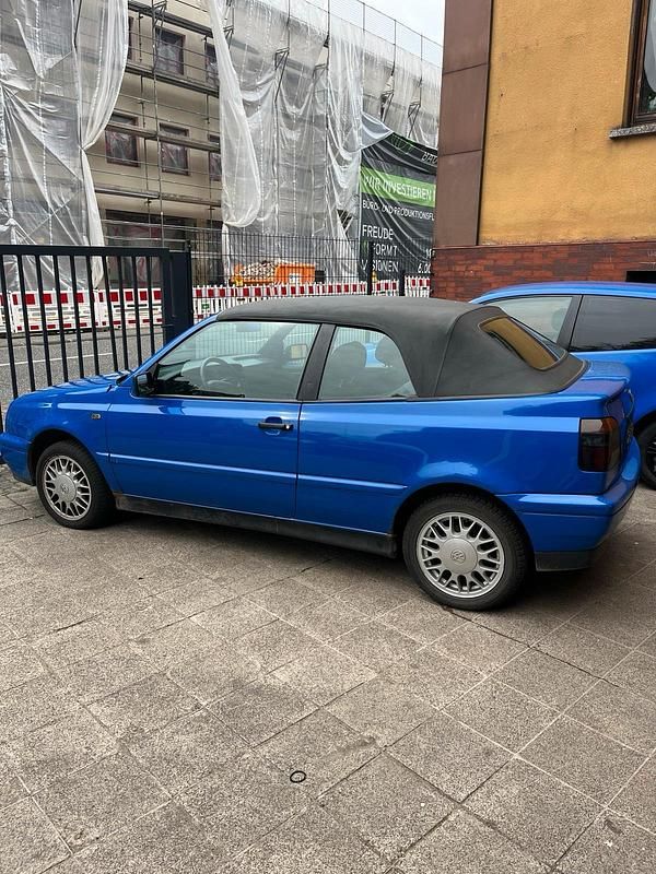 Second-hand VW Golf 80 CP (58 kW) 2003 Albastru Cabrio