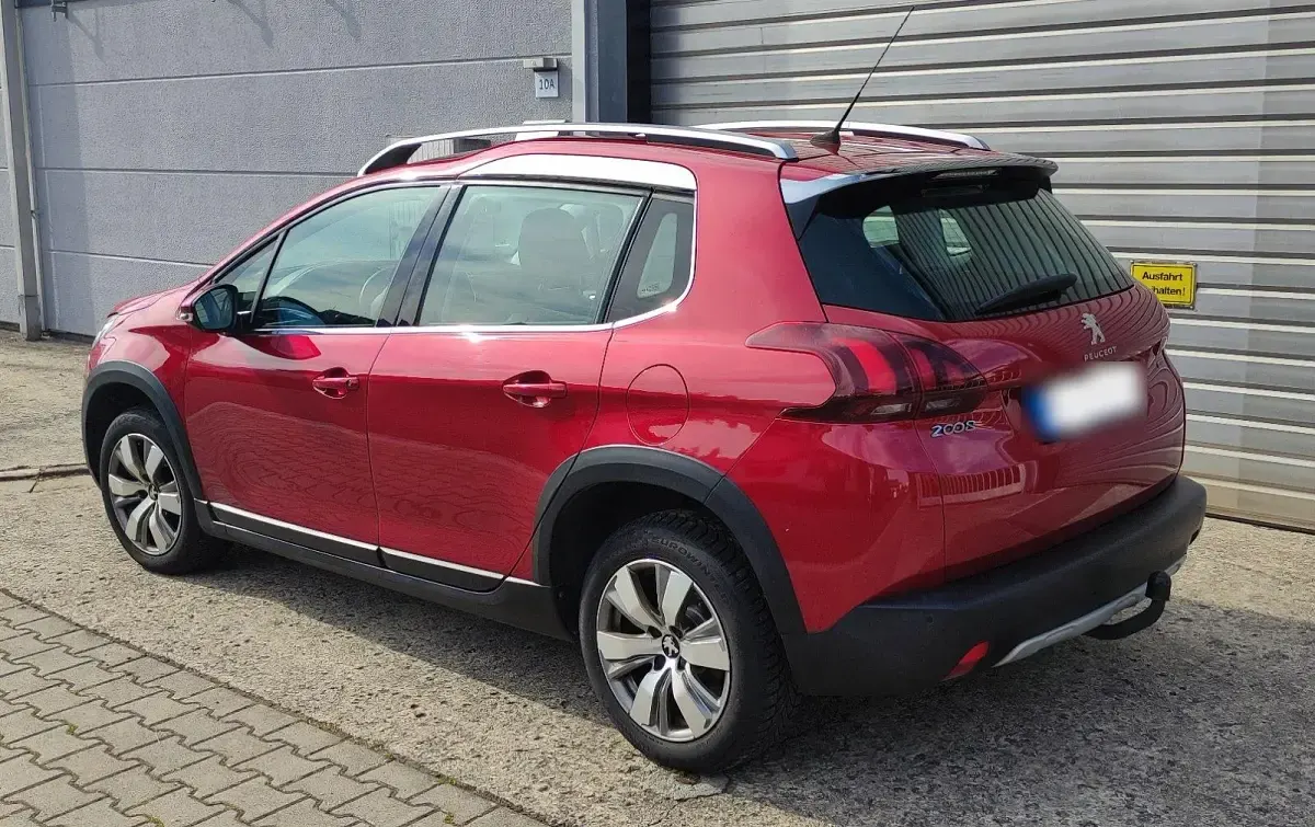 Gebraucht Peugeot 2008 110 PS (80 kW) 2017 Rot SUV
