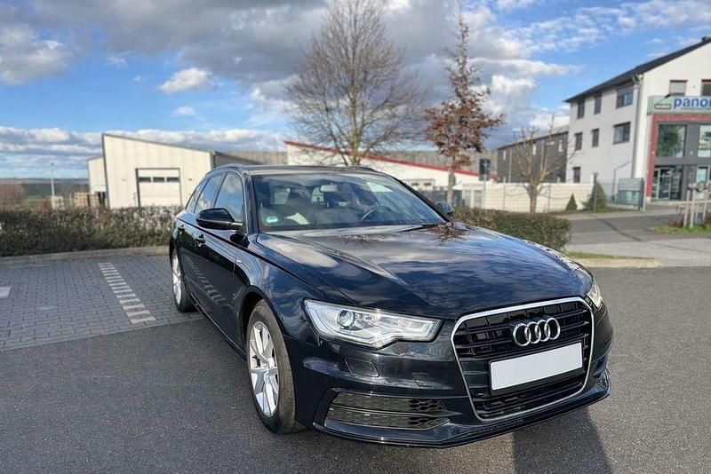 Gebraucht Audi A6 Sport 179 PS (131 kW) 2013 Schwarz Kombi