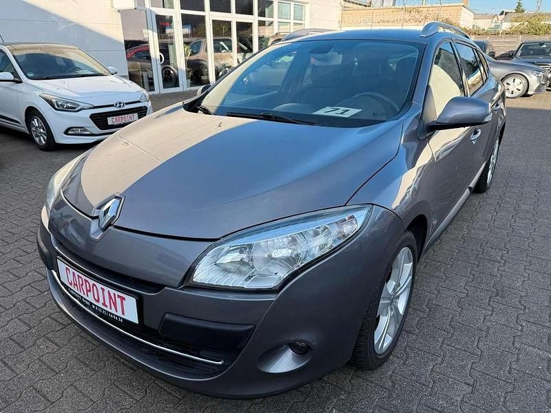 Braun Gebraucht 2009 Renault Mégane GrandTour Dynamique Kombi | 3.350 € (Fairer Preis) - Bild 1/4