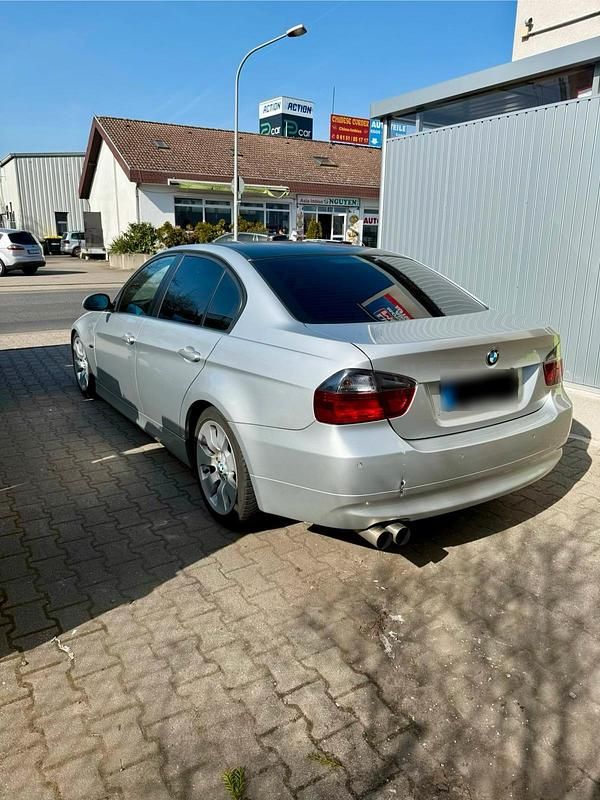Gebraucht BMW 320 163 PS (119 kW) 2005 Silber Limousine