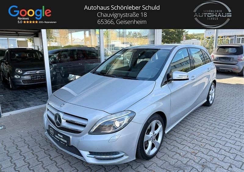 Silber Gebraucht 2013 Mercedes B180 Edition 1 Van / Kleinbus | 9.990 € (Fairer Preis) - Bild 1/4