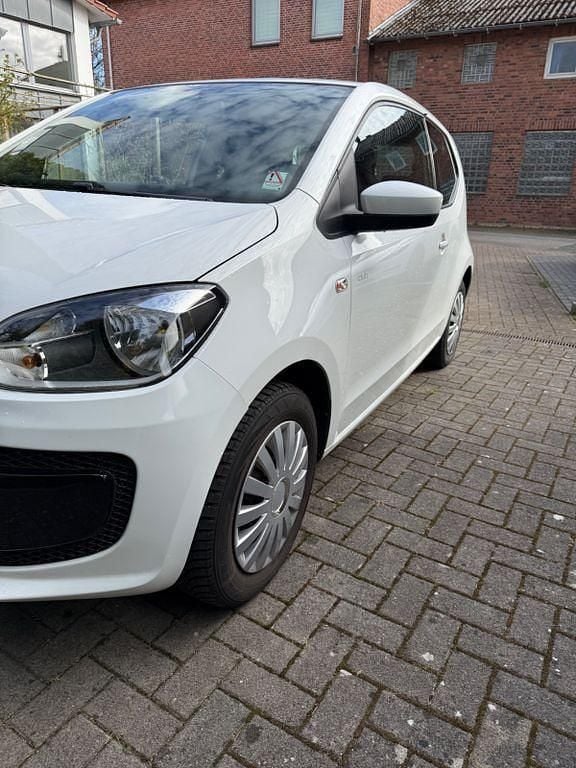 Second-hand VW up! 60 CP (44 kW) 2016 Alb Hatchback