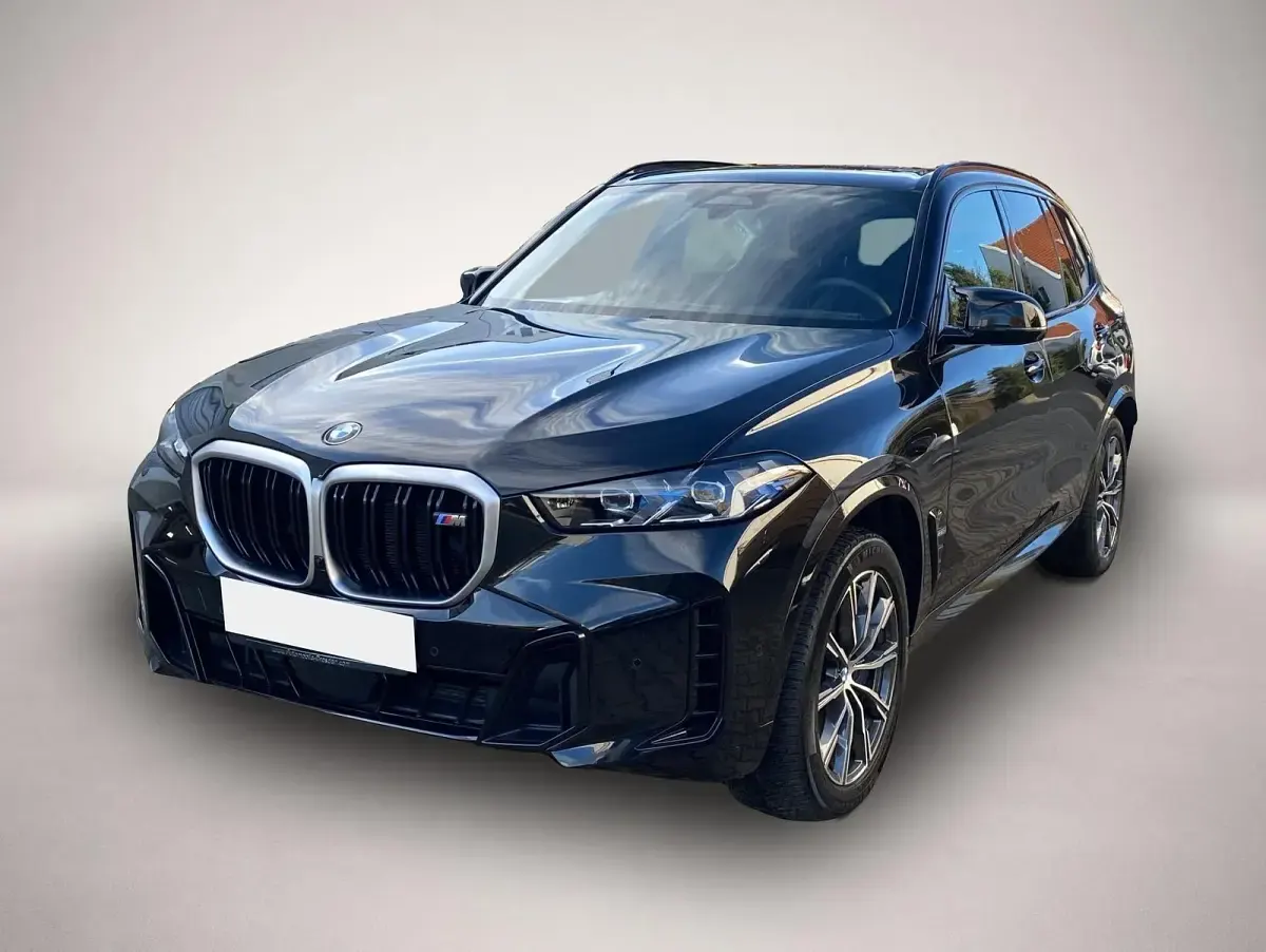 Gebraucht BMW X5 M Sport 530 PS (389 kW) 2025 Manufacturer SUV